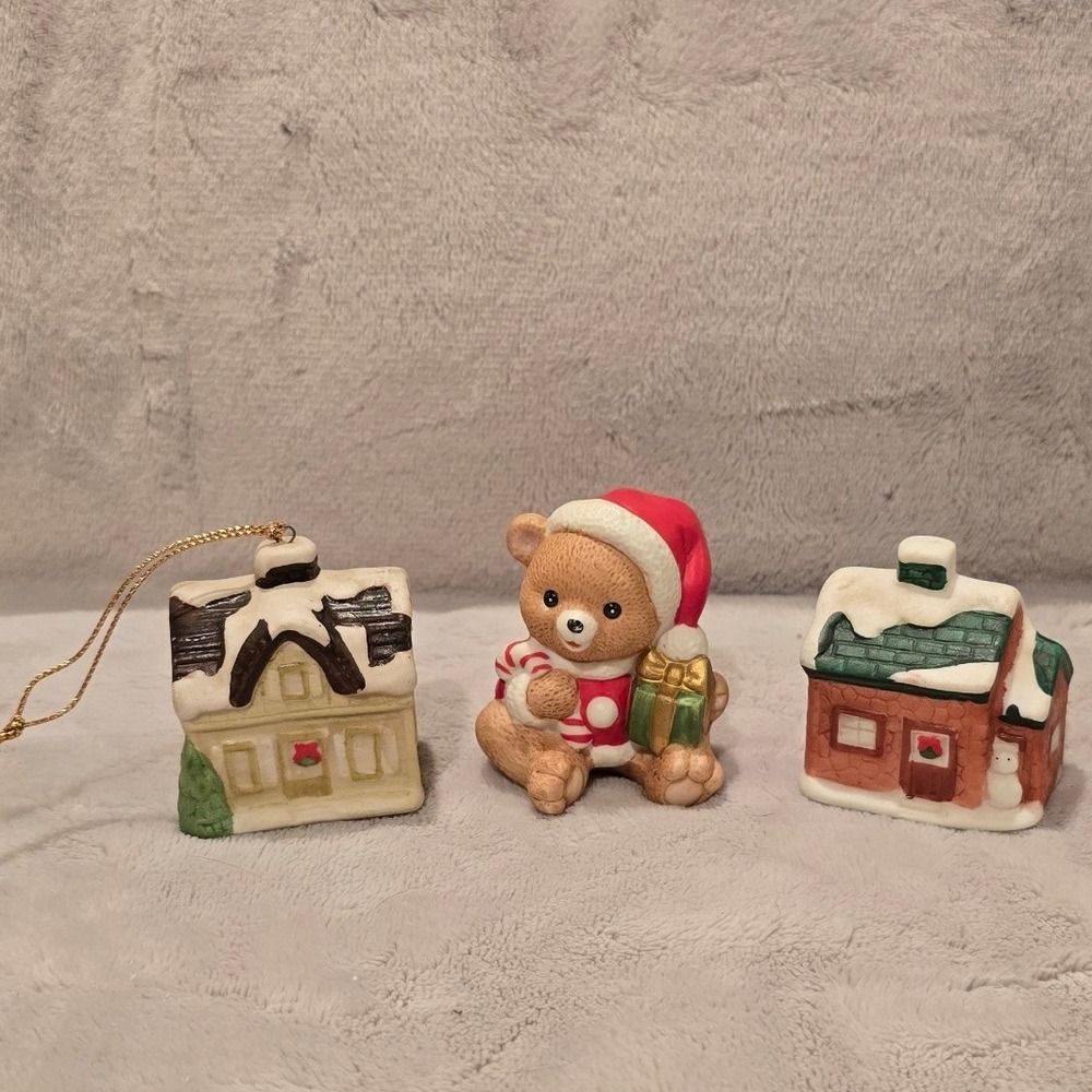 Vintage Homco Christmas Figurines Set 3 Porcelain Bear & Snow Cottages 5555 5254